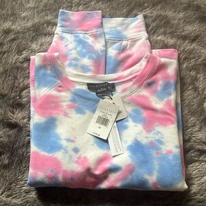 NWT SUPER SOFT & COMFY Tie-Dye Crew Neck Sweater